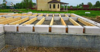 Фундамент для дома Гулькевичи. Заказать под ключ цена от 3295 руб/м3